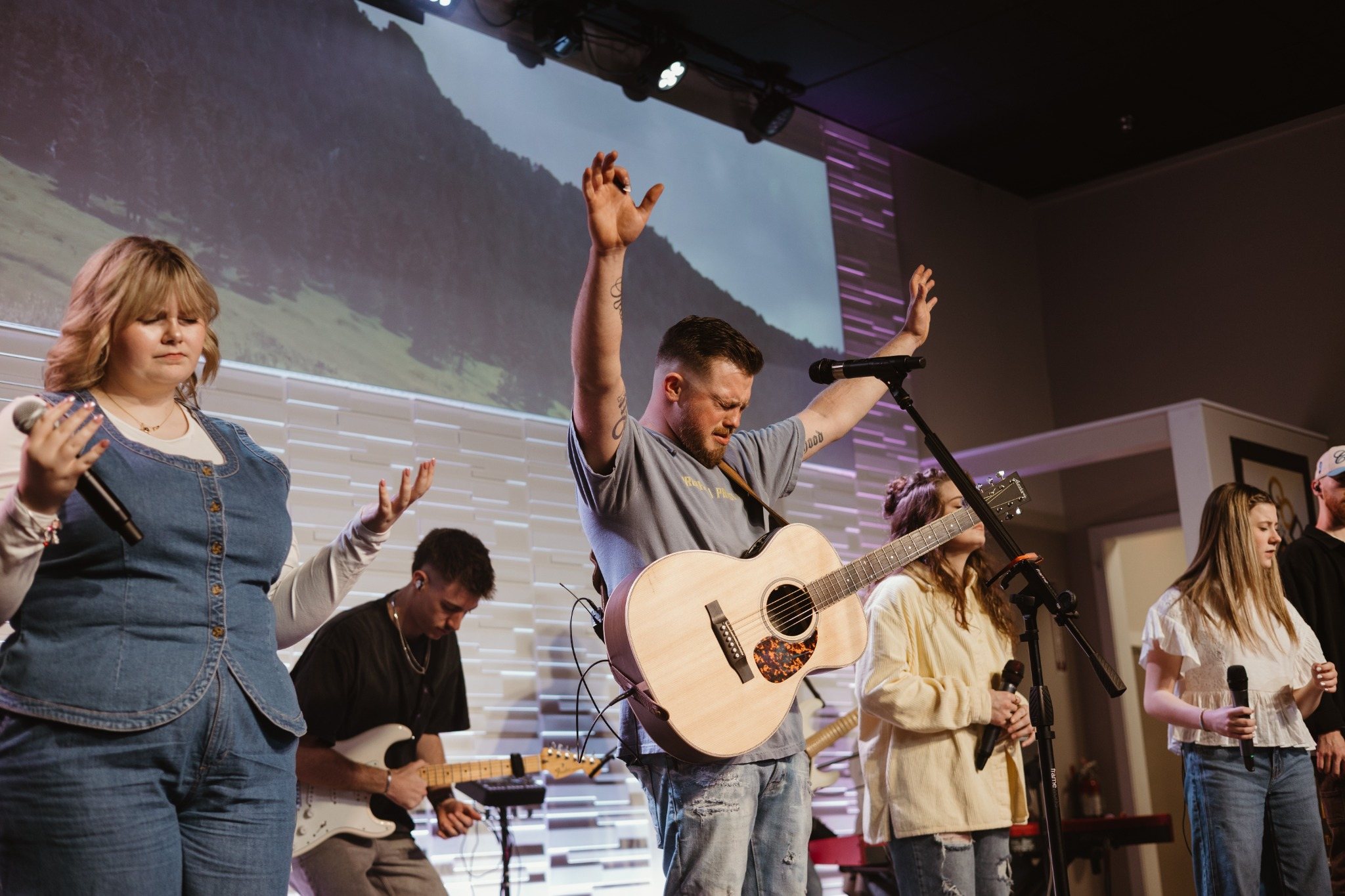 Freewater Worship band worship moment